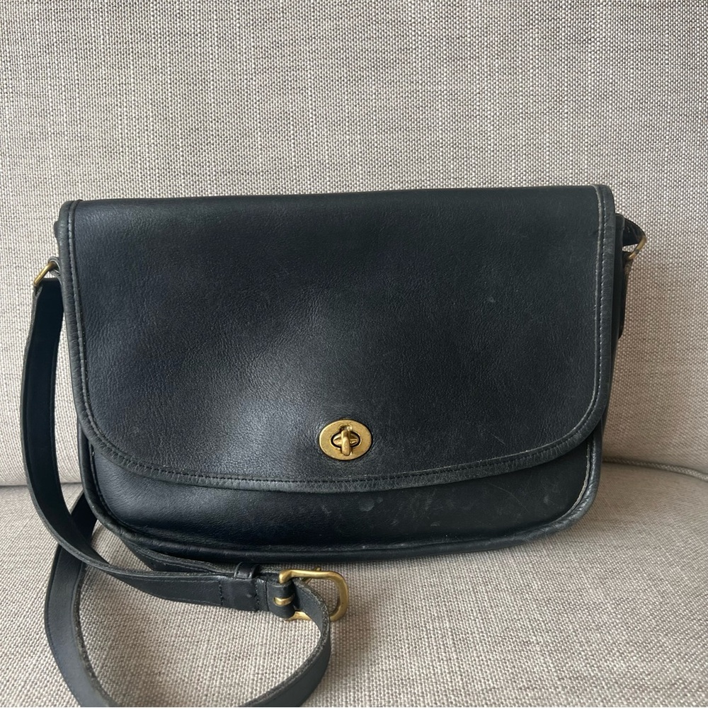 Vintage Coach 9790 City Bag Shoulder Bag Turnlock Crossbody Black Bag - Picture 4 of 16